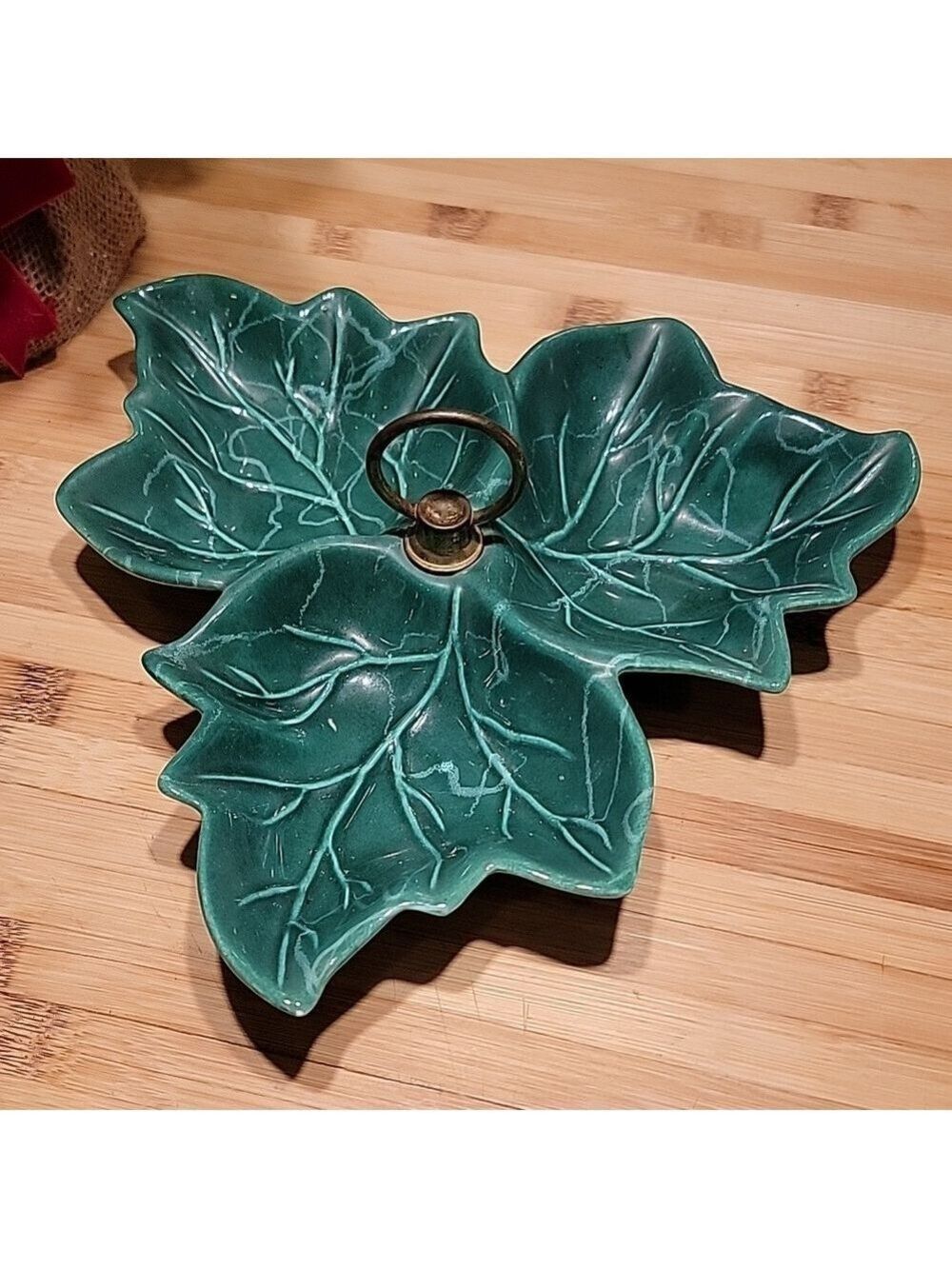 Vintage holiday leaf relish / candy dish - Picture 2 of 5